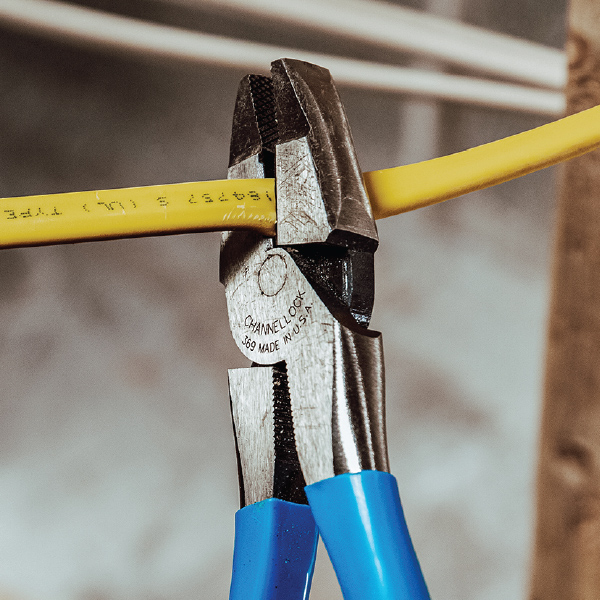 XLT™ CUTTING TECHNOLOGY CUTS TOUGH WIRE WITH LESS FORCE