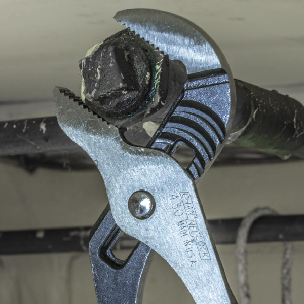 RELIABLE PERMALOCK® FASTENER ELIMINATES NUT & BOLT FAILURE UNDER HIGH TORQUE
